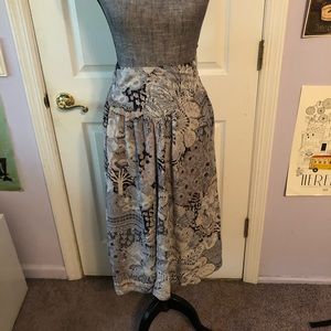 beautiful maxi skirt with zipper detail